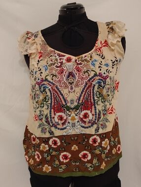 Cream Floral & Butterfly Lace-Trim Sleeveless Camisole